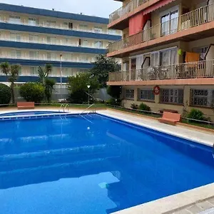 fantastico-piso-con-terraza-en-corazon-de-fenals.topcostabravahotels.com/